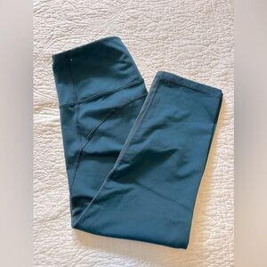 Old Navy active Capri pants